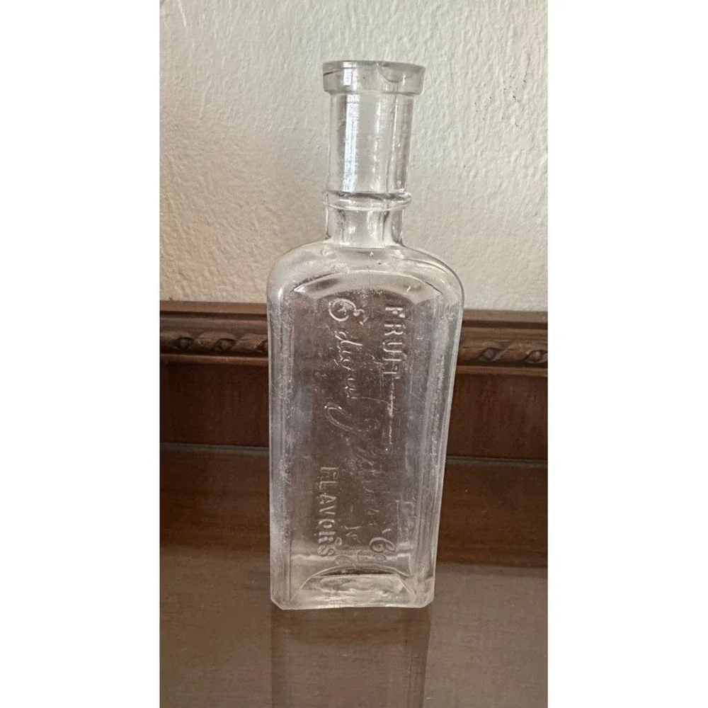 RARE 1890/1900 EDWIN GILLIES‎ Co Tea Coffee Fruit Flavors Glass Bottle